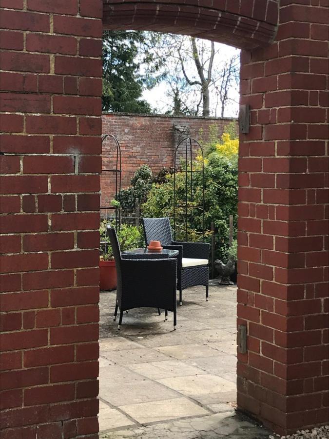 Cockloft Romantic Countryside Hideaway Bishops Cannings Exterior foto